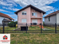 KUĆA S POTKROVLJEM 180m2 + DVORIŠNA ZGRADA, BEZ ULAGANJA, NAMJEŠTENO