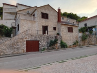 Kuća: Pučišća, 182.00 m2