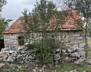 Kuća: Radošić, Stara kamena kuća za adaptaciju 45.00 m2