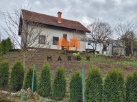 KUĆA ZA RENOVACIJU SA VELIKIM POTENCIJALOM ZA OBITELJ