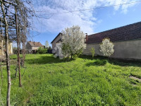 Kuća za rušenje na prostranom imanju 2314 m²