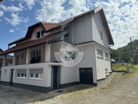 Zaprešić, Samostojeća kuća 310 m2, na površini od 1830 m2, sa gospodar