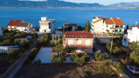 Kuća, Slatine, drugi red od mora