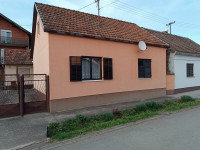 Iznajmljuje se kuća