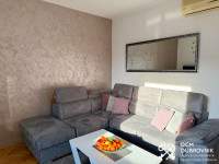 PRILIKA - Kuća s tri stambene jedinice, Gornji Kono!