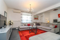 Kuća sa tri stana 300m od mora blizu Medulina!