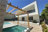 Odlična villa sa bazenom u Trogiru, na prodaju, 292.00 m2