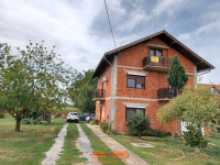 Kuća: Veliki Grđevac, prostrana, useljiva, garaža, objekt, lokacija!