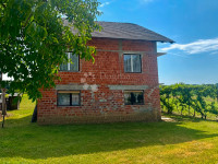 Prilika za adaptaciju 1868m2 - Donja Voća