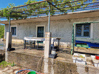 Kuća s velikom okućnicom - Korušce