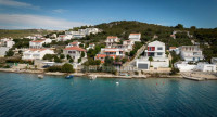 Kuća: Vinišće, 130.00 m2 - vila 1. red do mora s otvorenim pogledom