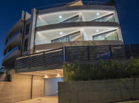Kuća: Novi Vinodolski, 400.00 m2
