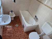 Kuća: Zagreb (Adamovec), 200.00 m2