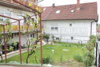 Kuća Zagreb, G. Vrapče, 298 m², 2 etaže kao 2 stana, 3 et. nedovršena