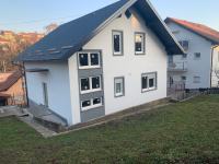 Kuća: Zagreb (Gajnice), katnica, 240 m2