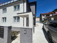 Kuća, Gornja Dubrava, Jasenovačka ulica, 220.00 m2