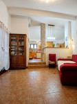 Kuća: Zagreb (blizu Jaruna), 6 stanova, 375.00 m2