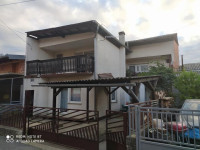 Kuća u Zagrebu sa dva odvojena stana (Vukomerec), 100+45 m2