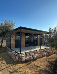 NOVA KUĆICA 80 m OD PLAŽE SA VLASTITIM VEZOM