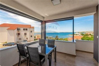 Kustici, otok Pag - KUĆA SA APARTMANIMA - BAZEN - POGLED NA MORE