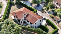 KVALITETNA OBITELJSKA KUĆA SA GARAŽOM , 1 KM OD CENTRA