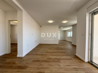 KVARNER, CRIKVENICA - Trosobni apartman u novogradnji s pogledom na mo