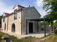 LABIN, OKOLICA, MODERNO RENOVIRANA KAMENA KUĆA #PRODAJA