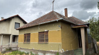LASLOVO | KUĆA | PARCELA 1.065 m² | ZA  ADAPTACIJU