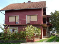 LEKENIK-OBITELJSKA KUĆA S DVA STANA