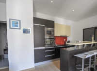 Lijep jednosoban stan (50m2) centar grada ! * DUGOROČNO *