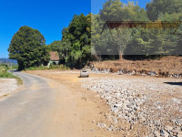 Lika - Stajnica građevinsko zemljište 188 m2 + građevinska dozvola