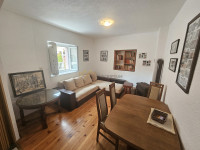 LIVNO, OBITELJSKA KUĆA S DVORIŠTEM, MLINOM I POMOĆNIM OBJEKTOM