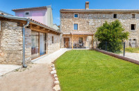 Istra- Ližnjan, Istarska kamena kuća na prodaju