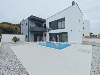 Ližnjan moderna vila 151m2, 3ss+db !