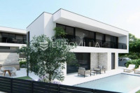 Ližnjan, Valtura moderna  samostojeća kuća oznake D od 167 m2 na uređe
