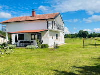 * LOBORIKA – KUĆA 160 m² S GARAŽOM I 1.179 m² ZEMLJIŠTA *