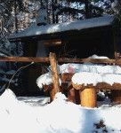 LOKVE, građ. teren 30.000m2 s brvnarama