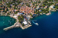 LOVRAN - CENTAR,  poslovni prostor za najam