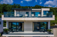 Lovran, moderna vila s unutarnjim bazenom i prekrasnim pogledom