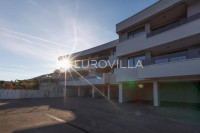 Lovran, ekskluzivni penthouse u novogradnji 196,25 m², s otvorenim pog