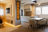 Luksuzan dvoetažan penthouse za dugoročan najam! terasa, jacuzzi, park
