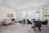 Luksuzan dvoetažni stan 3s+db sa parkingom i okućnicom