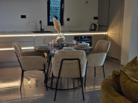 Luksuzan stan s dvije spavaće sobe, prostranom terasom i dvije garaže