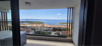 Luksuzan trosoban stan s jacuzzijem - Makarska
