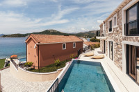 Luksuzna kuća s bazenom uz more blizu Dubrovnika