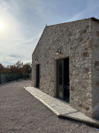 Luksuzna prizemnica s 2550m2 okućnice i bazenom