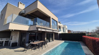 Luksuzna vila s bazenom, 500 m od mora – Poreč