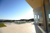 .::: Luksuzna vila s bazenom :::.