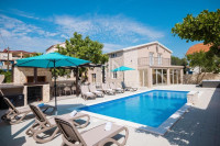 Luksuzna vila s baznom, Vir, 150 m od mora