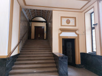 Luksuzni 2-sobni stan, 45m2, centar, garaža za 2 automobila.